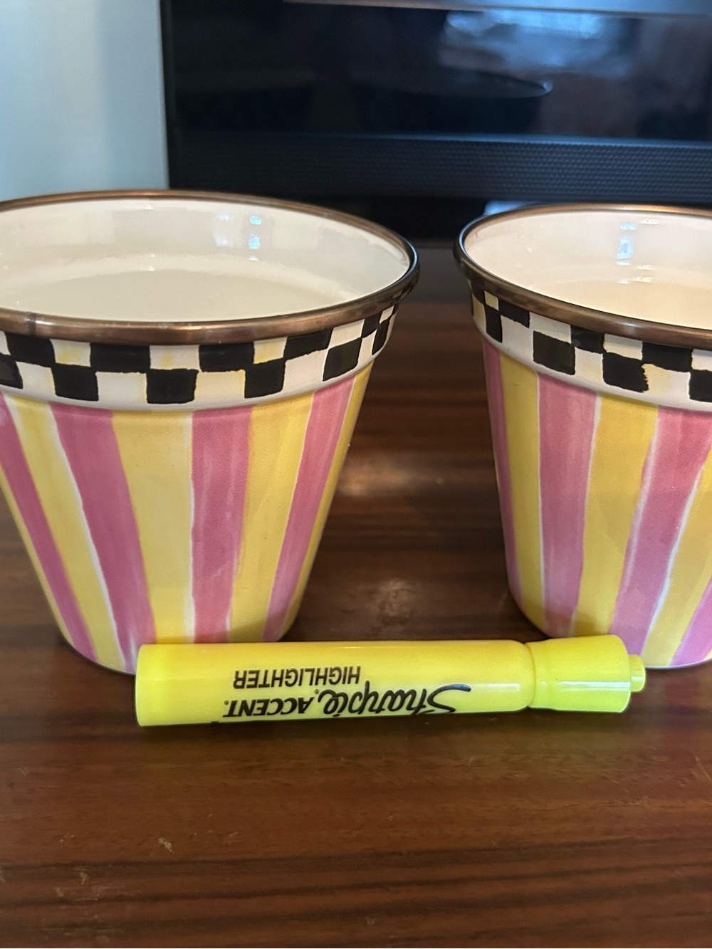 Set of two McKenzie Childs flower pots - Picture 2 of 5